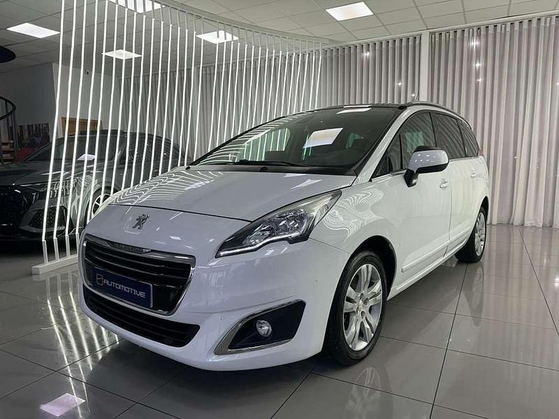 Blanco Usado 2017 Peugeot 5008 Allure Monovolumen | 9990 € (Super precio) - Imagen 1/4