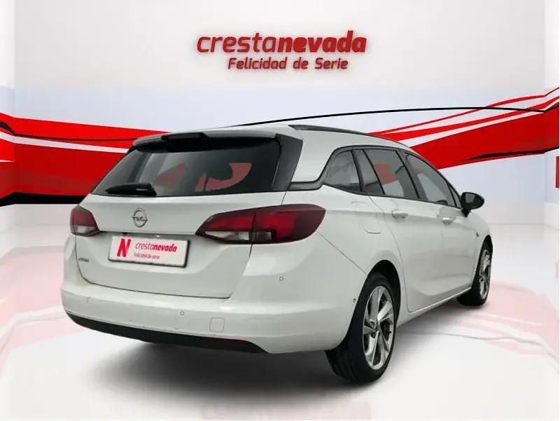 Usado Opel Astra GS Line 105 CV (77 kW) 2021 Blanco Familiar