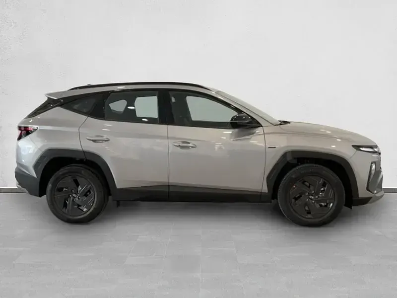 Nuevo Hyundai Tucson Blackline 150 CV (110 kW) 2026 Gris / plata SUV