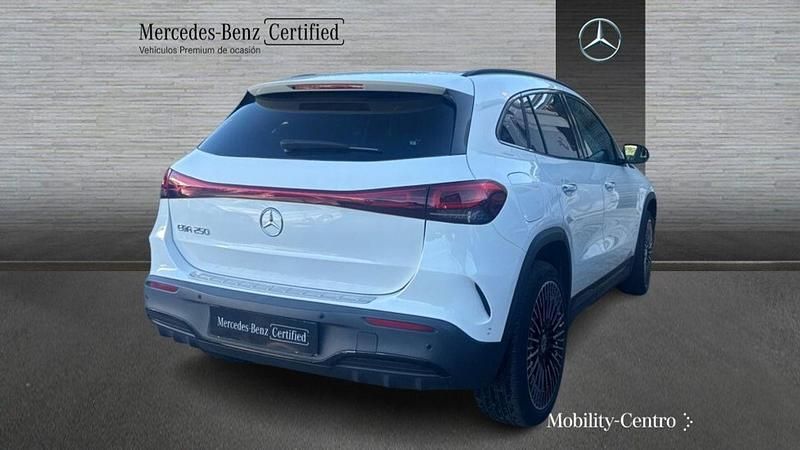 Usado Mercedes EQA250 AMG line 139 kW (190 CV) 2021 Blanco polar  pintura unicolor SUV