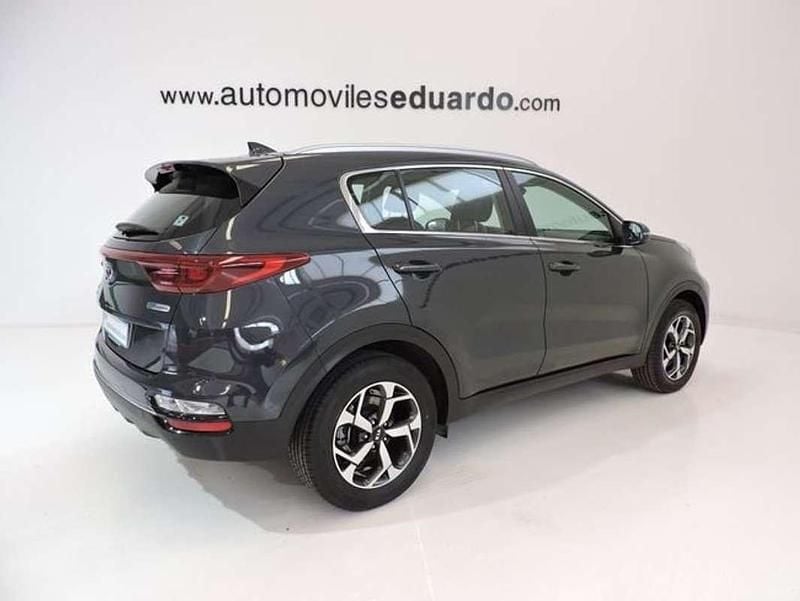 Usado Kia Sportage 137 CV (100 kW) 2021 Gris SUV