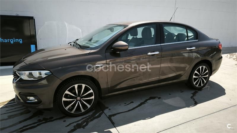 Marrón Usado 2018 Fiat Tipo Easy Berlina | 9300 € (Buen precio) - Imagen 1/4