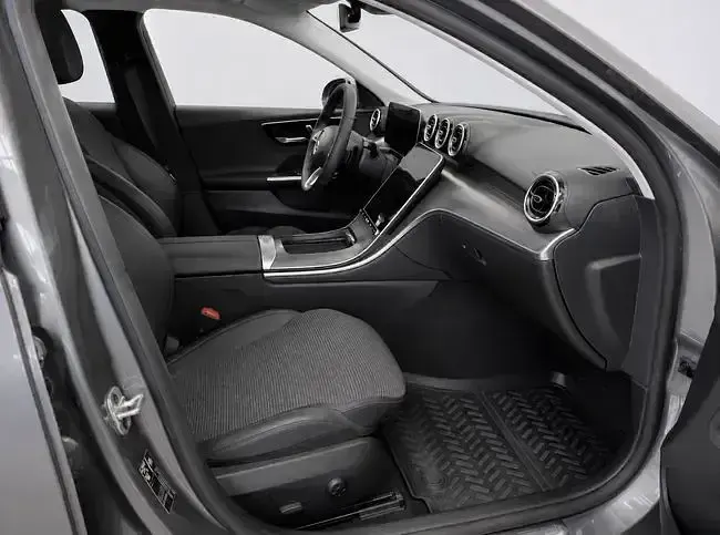 Usado Mercedes C220 199 CV (146 kW) 2023 Gris Familiar