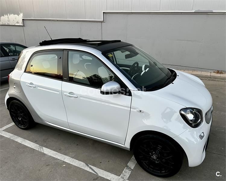 Blanco Usado 2015 Smart ForFour Passion Utilitario | 8900 € (Precio justo) - Imagen 1/4