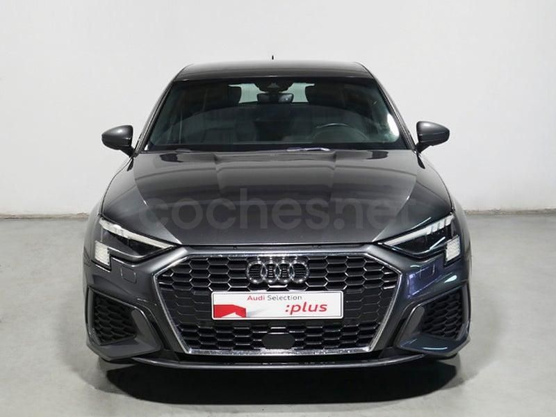 Usado Audi A3 S-Line 150 CV (110 kW) 2022 Gris / plata Berlina