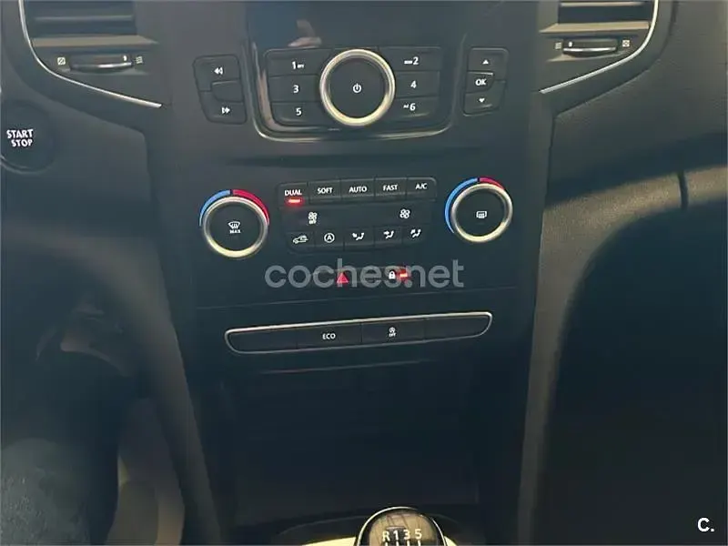 Usado Renault Mégane LIMITED 95 CV (69 kW) 2020 Blanco Berlina