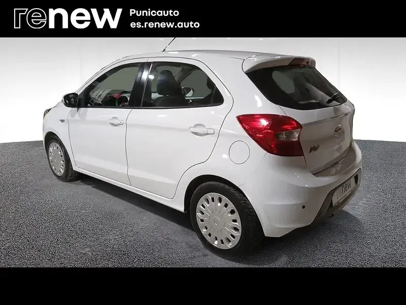 Usado Ford Ka Plus 70 CV (51 kW) 2016 Blanco Utilitario