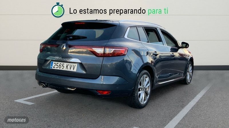 Usado Renault Mégane GrandTour Zen 115 CV (84 kW) 2019 Gris Familiar