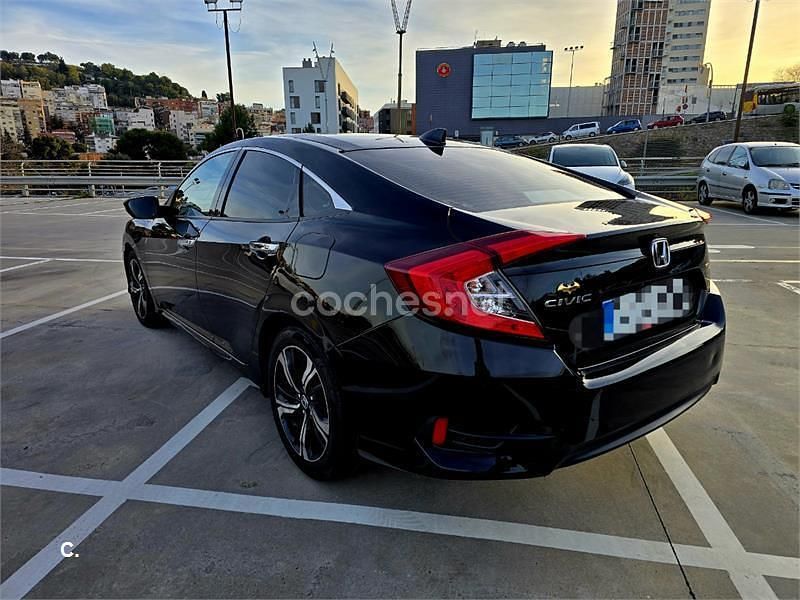 Usado Honda Civic Comfort 120 CV (88 kW) 2018 Negro Berlina