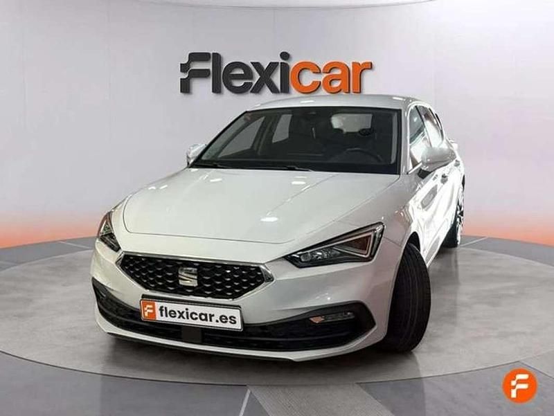 Usado Seat Leon XCELLENCE 150 CV (110 kW) 2021 Blanco Utilitario