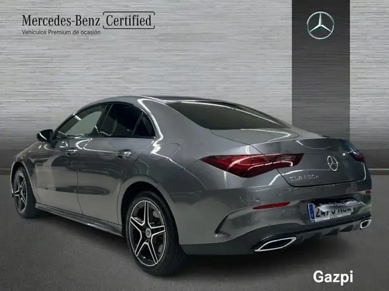 Usado Mercedes CLA250e 218 CV (160 kW) 2025 Gris / plata Coupe