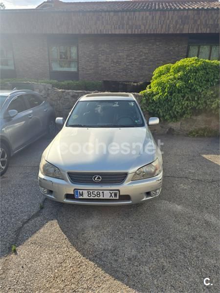 Gris / plata Usado 2000 Lexus IS200 Berlina | 7200 € - Imagen 1/4