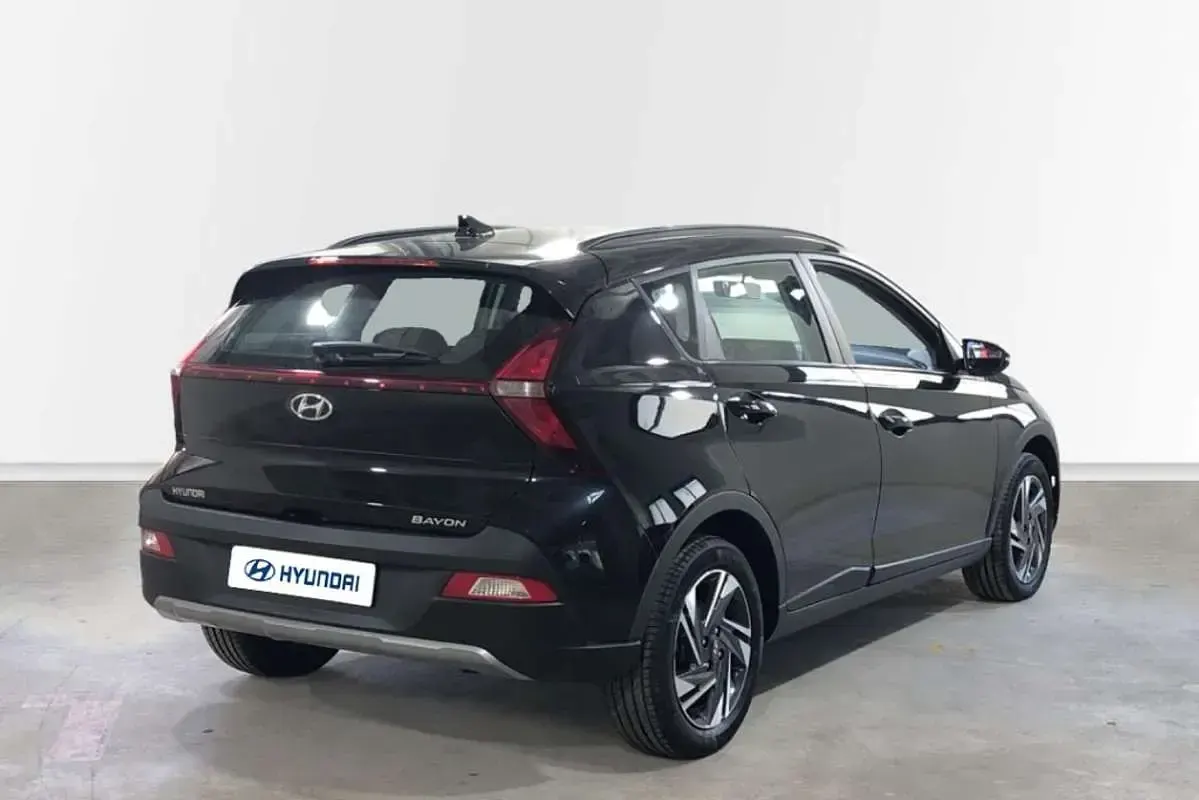 Usado Hyundai Bayon 84 CV (61 kW) 2024 Negro SUV