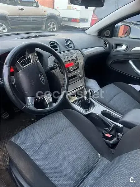 Usado Ford Mondeo Sport 163 CV (119 kW) 2011 Azul Familiar