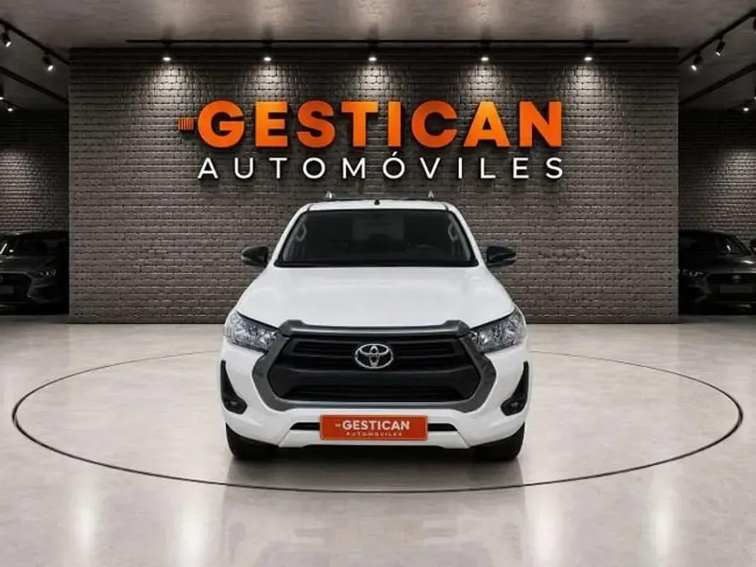 Usado Toyota HiLux 144 CV (105 kW) 2021 Blanco Pickup/Camioneta