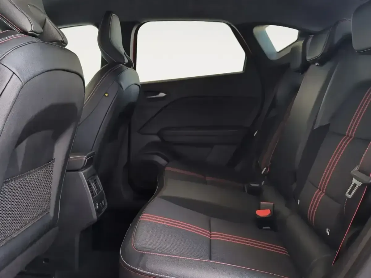 Usado Renault Captur R.S. 145 HP (106 kW) 2022 Vermelho SUV