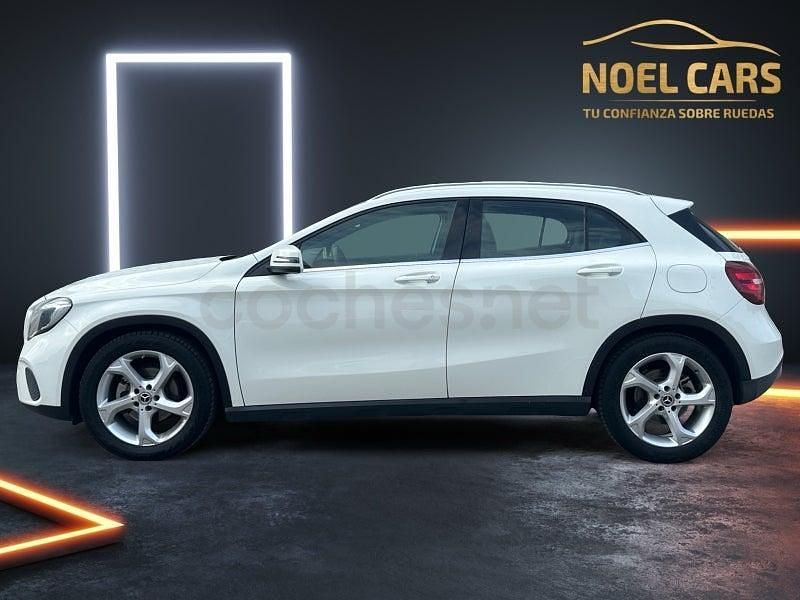 Begagnad Mercedes GLA200 136 HK (100 kW) 2017 Vit SUV