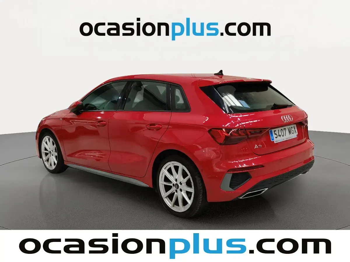 Usado Audi A3 S-Line 150 CV (110 kW) 2023 Rojo Berlina