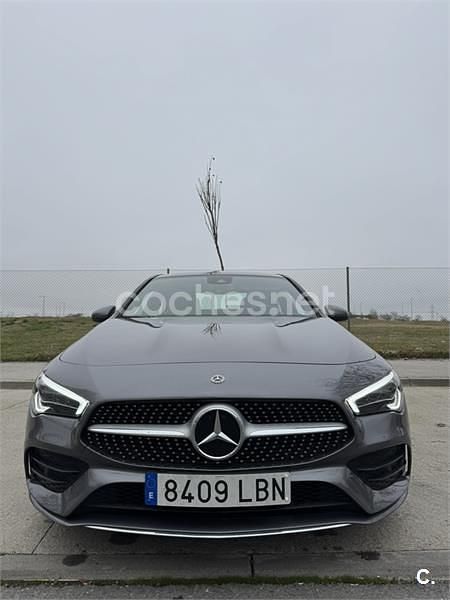 Usado Mercedes CLA200 163 CV (119 kW) 2019 Gris / plata Berlina