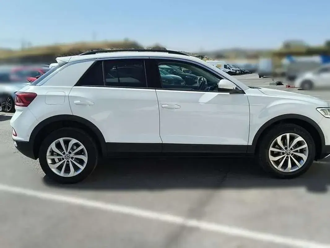 Usado VW T-Roc Life 116 CV (85 kW) 2023 Blanco SUV