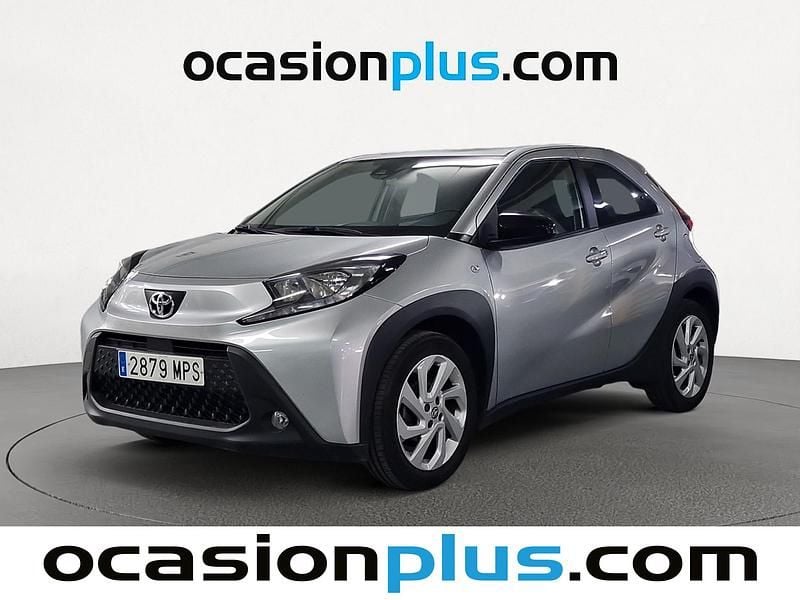 Gris Usado 2024 Toyota Aygo Play Utilitario | 13.741 € (Precio justo) - Imagen 1/4