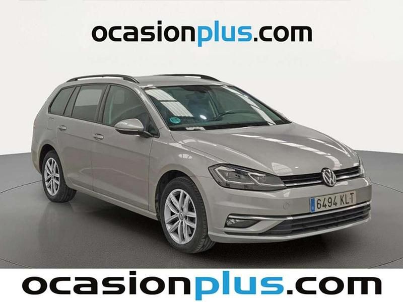 Usado VW Golf VII Advance 150 CV (110 kW) 2018 Plateado Familiar