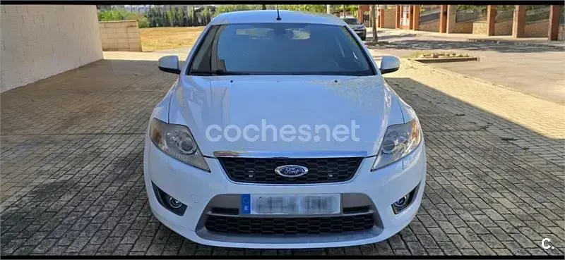 Usado Ford Mondeo Titanium X 140 CV (102 kW) 2009 Blanco Berlina