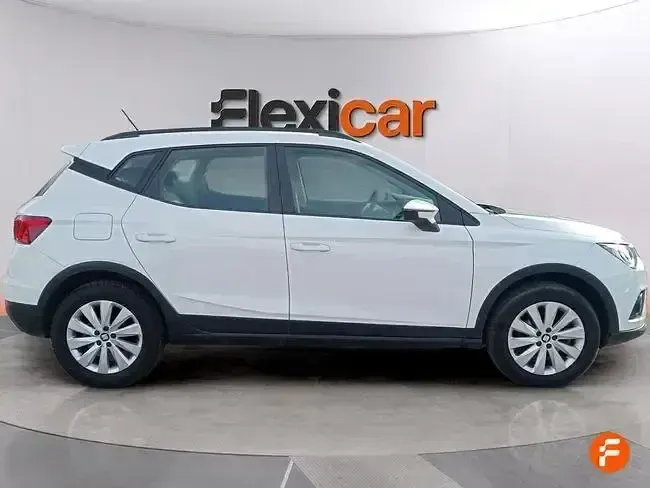 Usado Seat Arona FR 110 CV (80 kW) 2021 Blanco SUV