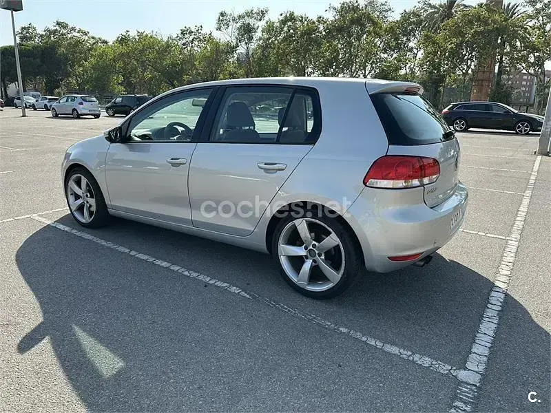 Usado VW Golf VI GT 122 CV (89 kW) 2009 Gris / plata Berlina