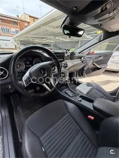 Usado Mercedes GLA220 AMG line 170 CV (125 kW) 2015 Gris / plata SUV