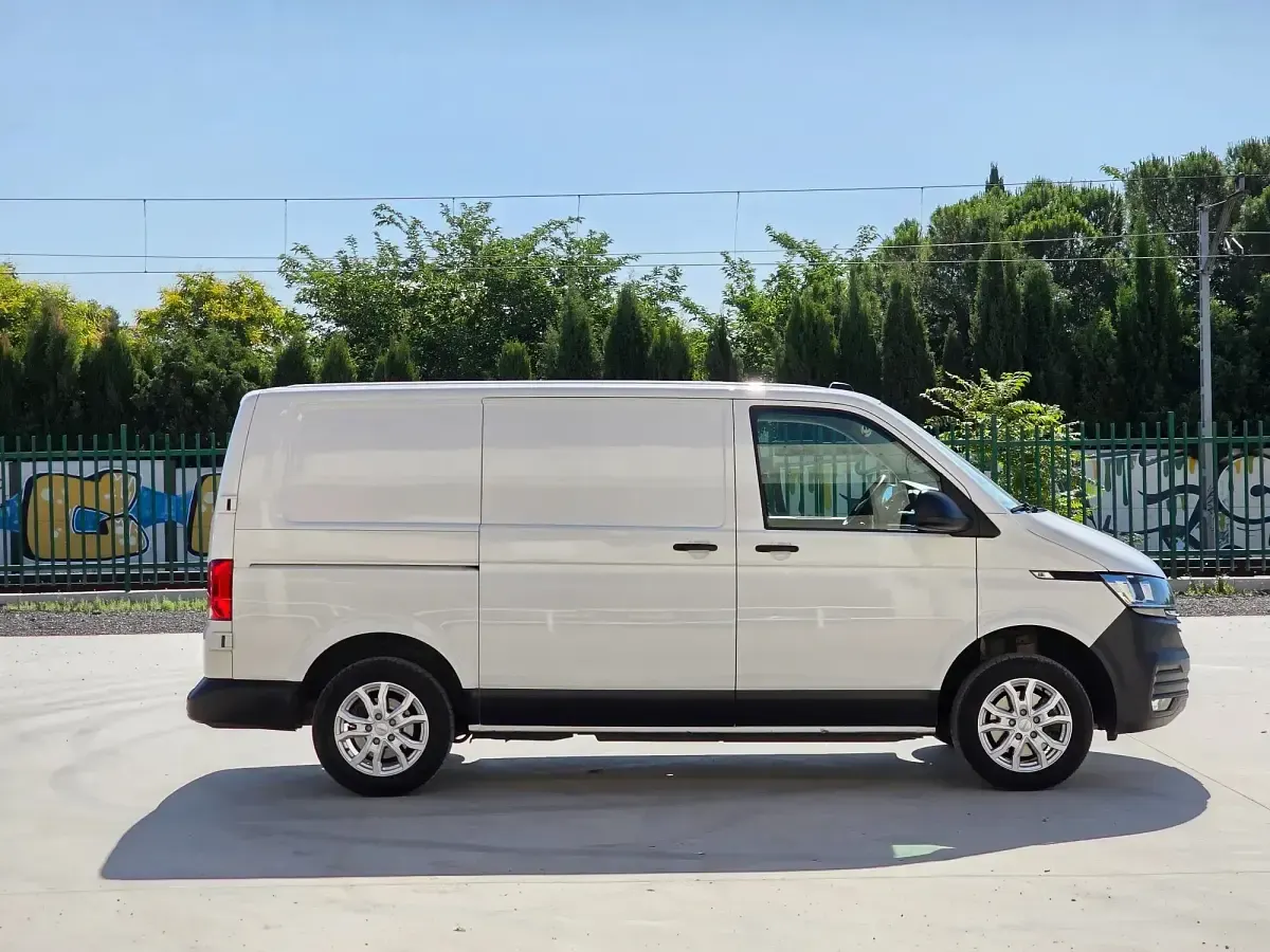 Usado VW Transporter 150 CV (110 kW) 2021 Blanco Van