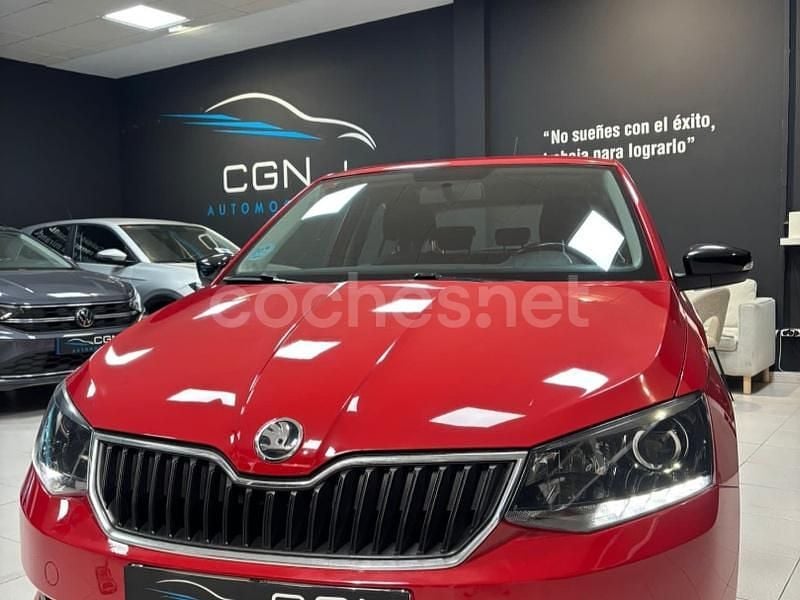 Granate Usado 2019 Skoda Fabia Ambition Berlina | 9990 € (Precio justo) - Imagen 1/4
