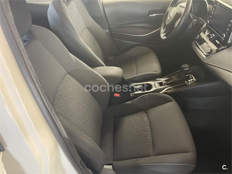 Usado Toyota Corolla Active 122 CV (89 kW) 2019 Blanco Berlina