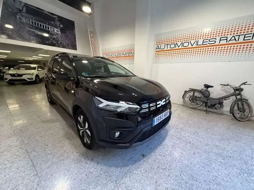 Usado Dacia Jogger Expression 141 CV (103 kW) 2024 Negro Monovolumen