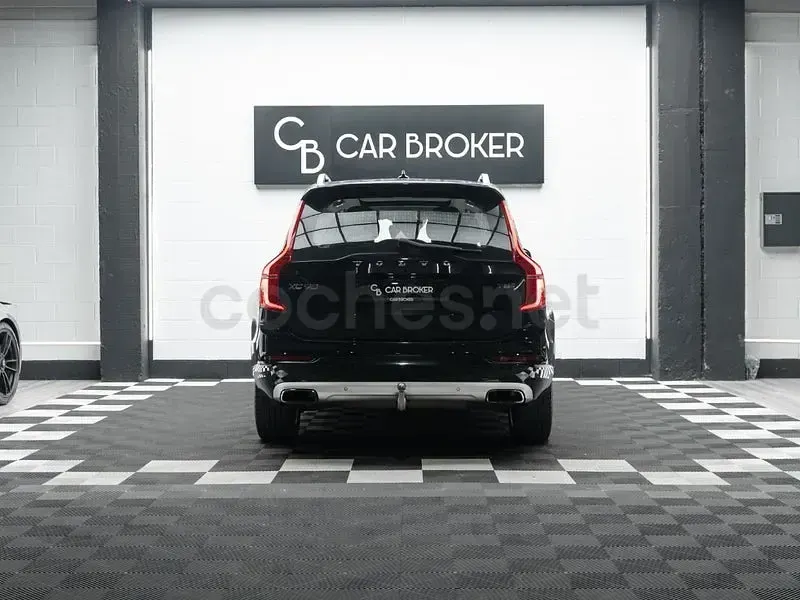 Usado Volvo XC90 Momentum 400 CV (294 kW) 2016 Negro SUV