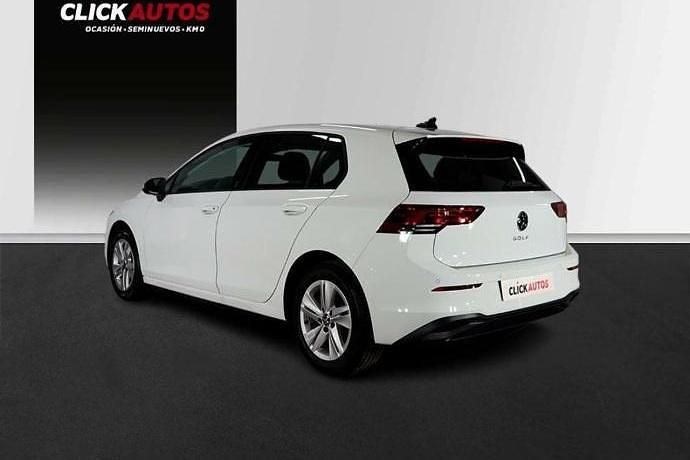 Usado VW Golf VIII Life 110 CV (80 kW) 2023