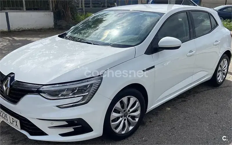 Usado Renault Mégane II Equilibre 115 CV (84 kW) 2021 Blanco Berlina