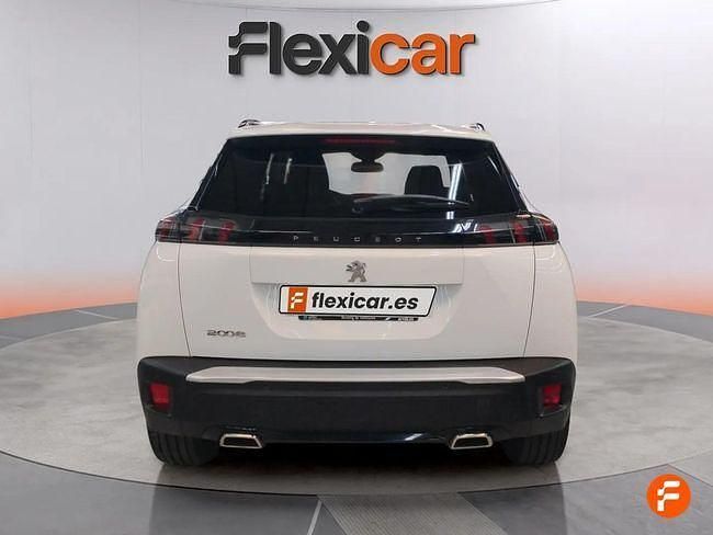 Usado Peugeot 2008 Allure 130 CV (95 kW) 2021 Blanco SUV