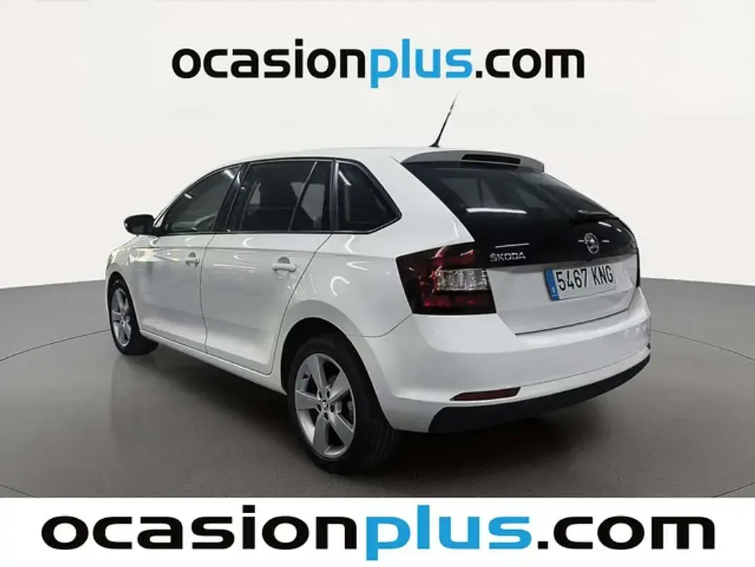 Usado Skoda Rapid 125 CV (91 kW) 2018 Blanco Utilitario
