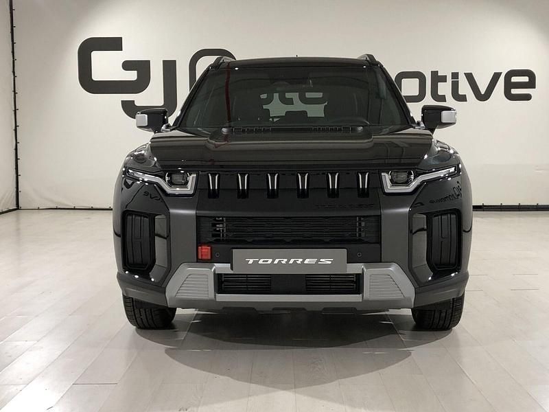 Usado Ssangyong (KGM) Torres 163 CV (119 kW) 2024 Negro SUV