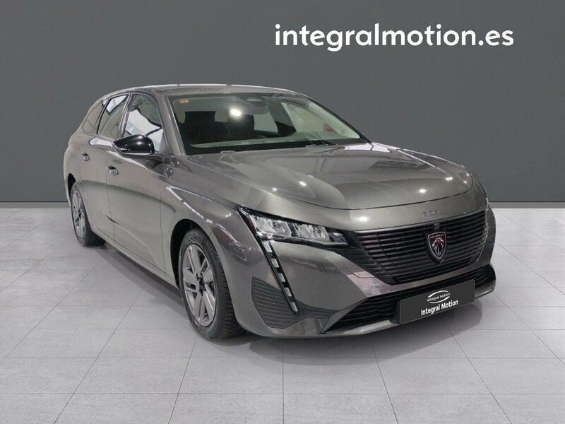 Usado Peugeot 308 Allure 130 CV (95 kW) 2022 Gris Familiar