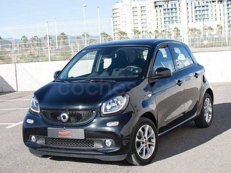 Usado Smart ForFour Passion 90 CV (66 kW) 2016 Negro Utilitario