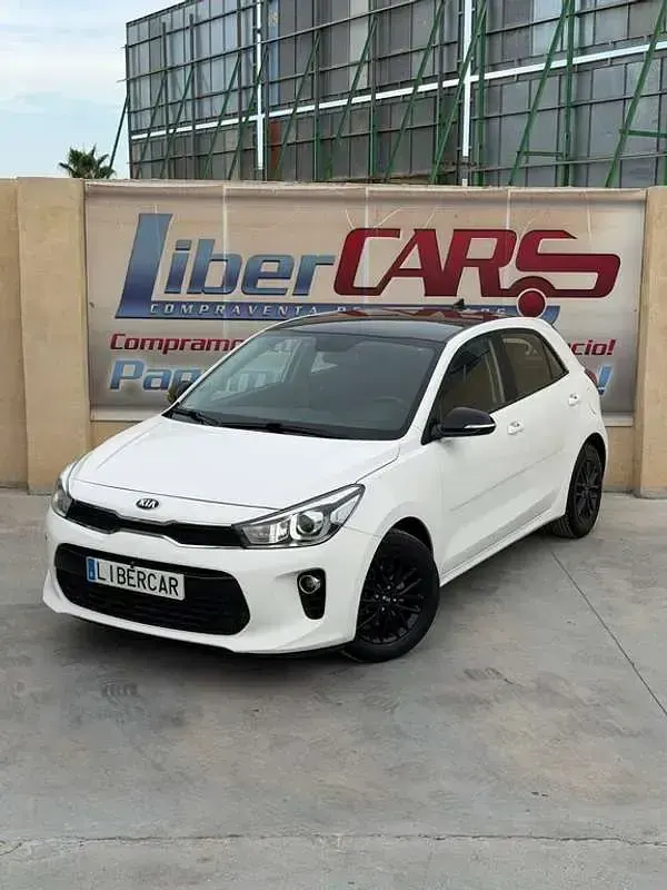 Usado Kia Rio 101 CV (74 kW) 2020 Blanco Utilitario