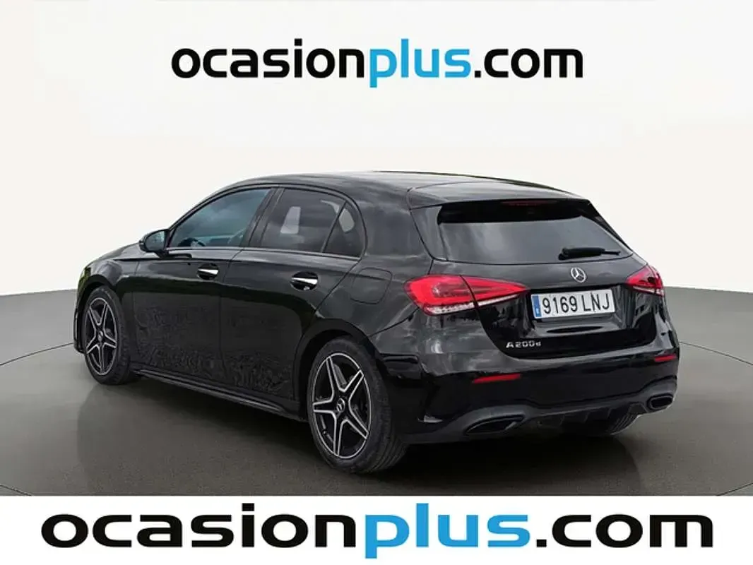 Käytetty Mercedes A200 150 HP (110 kW) 2021 Musta Viistoperä