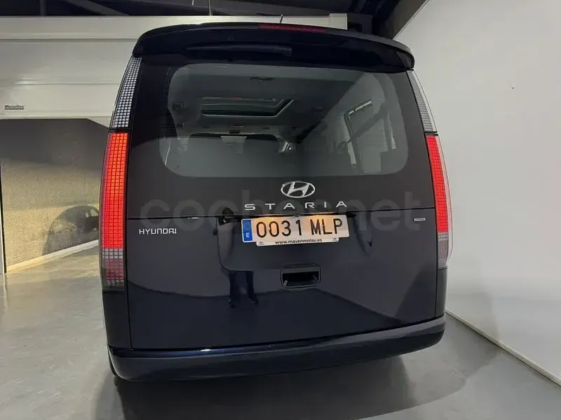 Usado Hyundai Staria Style 177 CV (130 kW) 2023 Azul Monovolumen