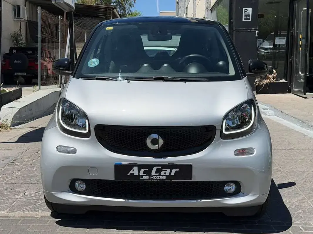 Usado Smart ForTwo Coupé Passion 90 CV (66 kW) 2017 Gris Coupe