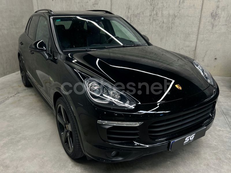 Usado Porsche Cayenne S E-Hybrid Platinum Edition 416 CV (305 kW) 2016 Negro SUV