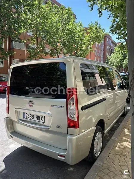 Usado Fiat Doblò Emotion 135 CV (99 kW) 2014 Amarillo Monovolumen