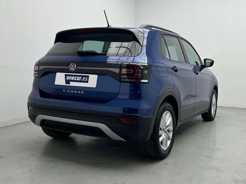 Usado VW T-Cross Advance 110 CV (80 kW) 2023 Azul SUV