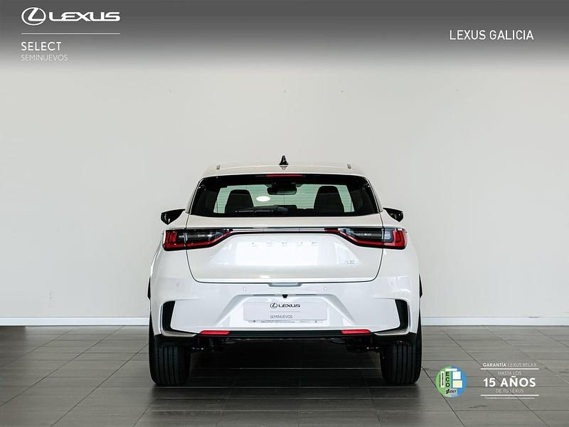 Usado Lexus LBX 136 CV (100 kW) 2024 Blanco SUV